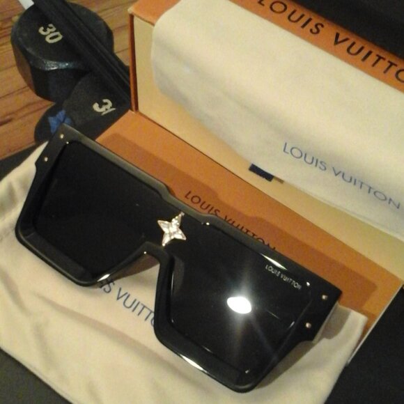 Louis Vuitton Cyclone Sunglasses - Picture 3 of 10